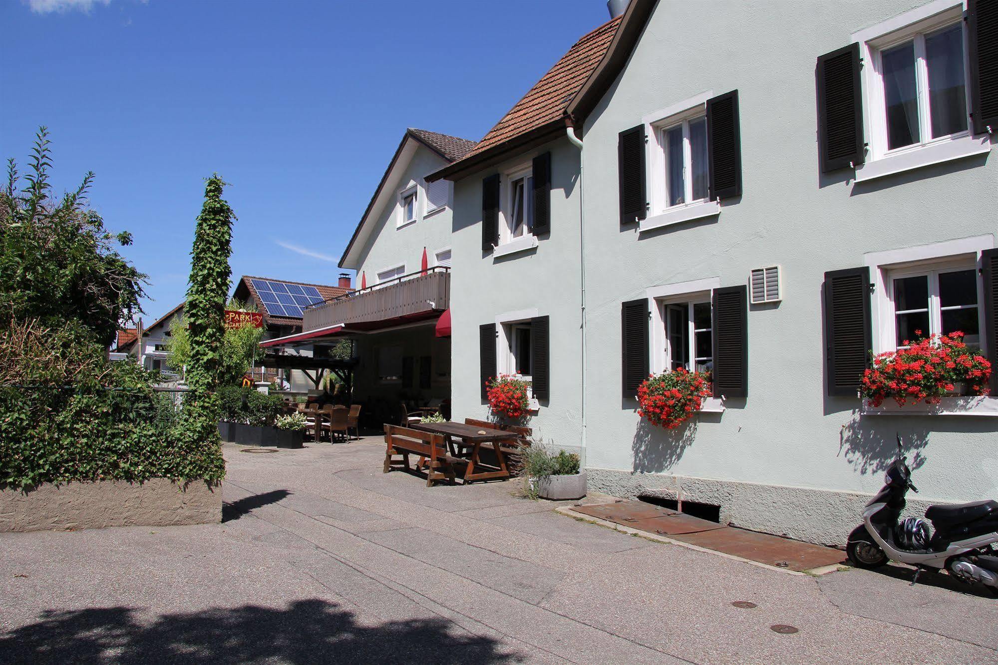 Landgasthof Ochsen Зинцхайм Екстериор снимка