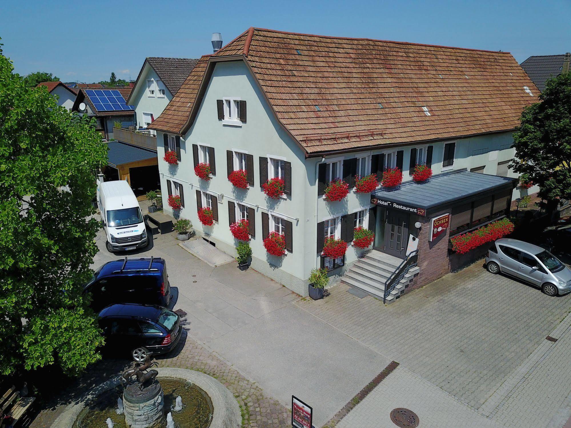 Landgasthof Ochsen Зинцхайм Екстериор снимка